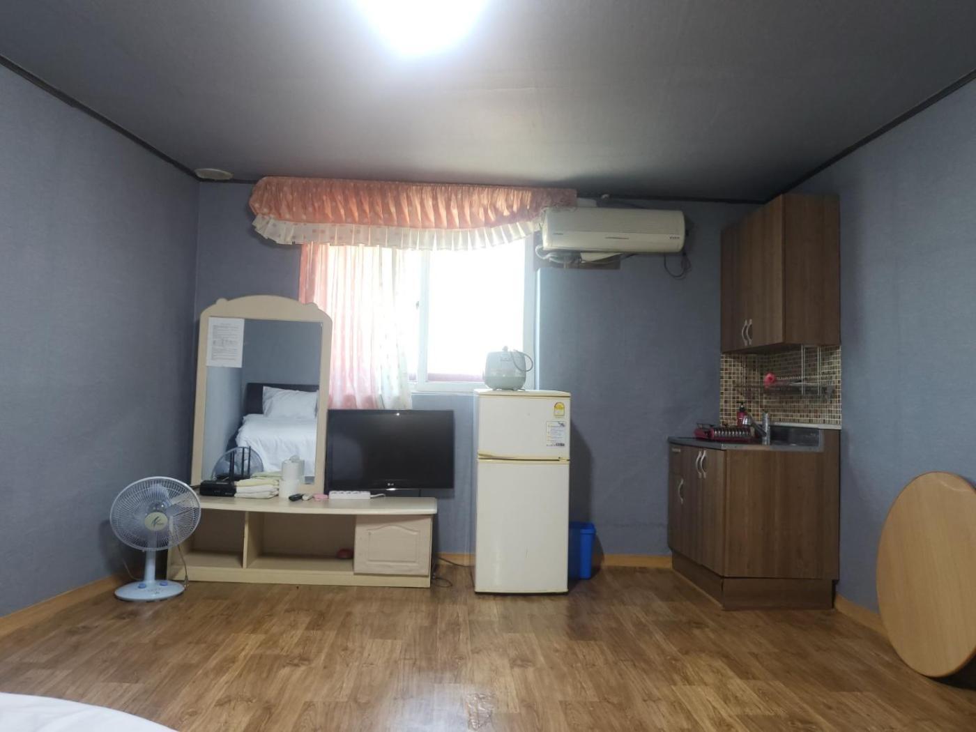 Songwol Park Motel Sokcho Eksteriør billede